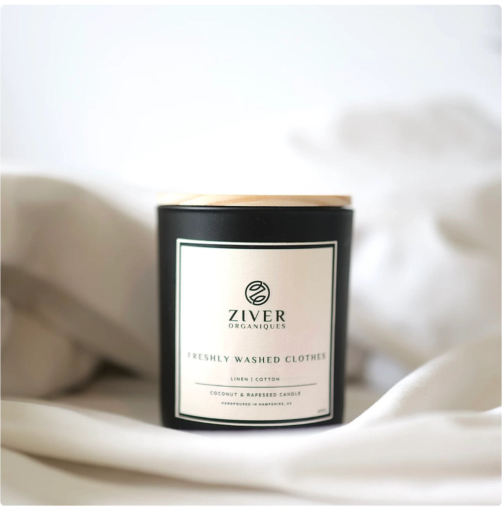 Freshly Washed Clothes | Cotton & Linen Scented Candle